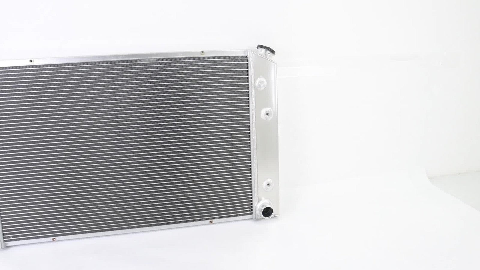 4 Row Aluminum Core Radiator for 1973-1987 Chevy C/K 10/20/30 1973-1991 Blazer